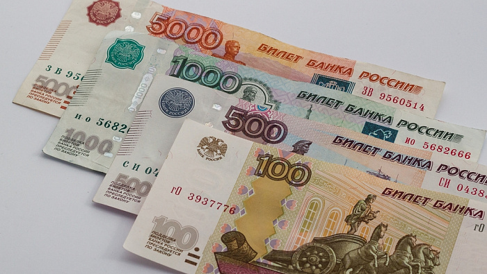 Поступления от повышенного налога на прибыль в 2025 году близки к плану