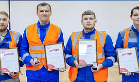 Ко Дню железнодорожника на Стойленском ГОКе определили лучших помощников машиниста тепловоза